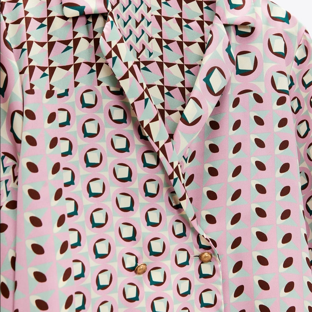 Geometric blouse - Picture 3 of 4